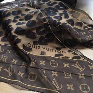 Louis Vuitton leapard logo silk scarf